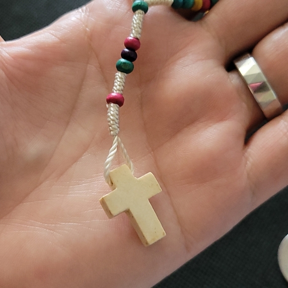 Mini Rosary Beads with wooden cross - Picture 3 of 4